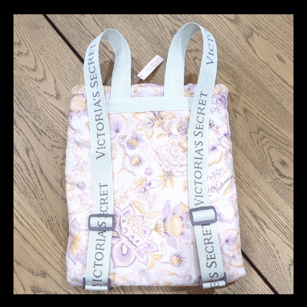 Victoria's Secret Packable Beach Towel Backpack. NWT. New.